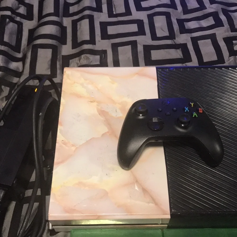 XBOX ONE 1TB CONSOLE